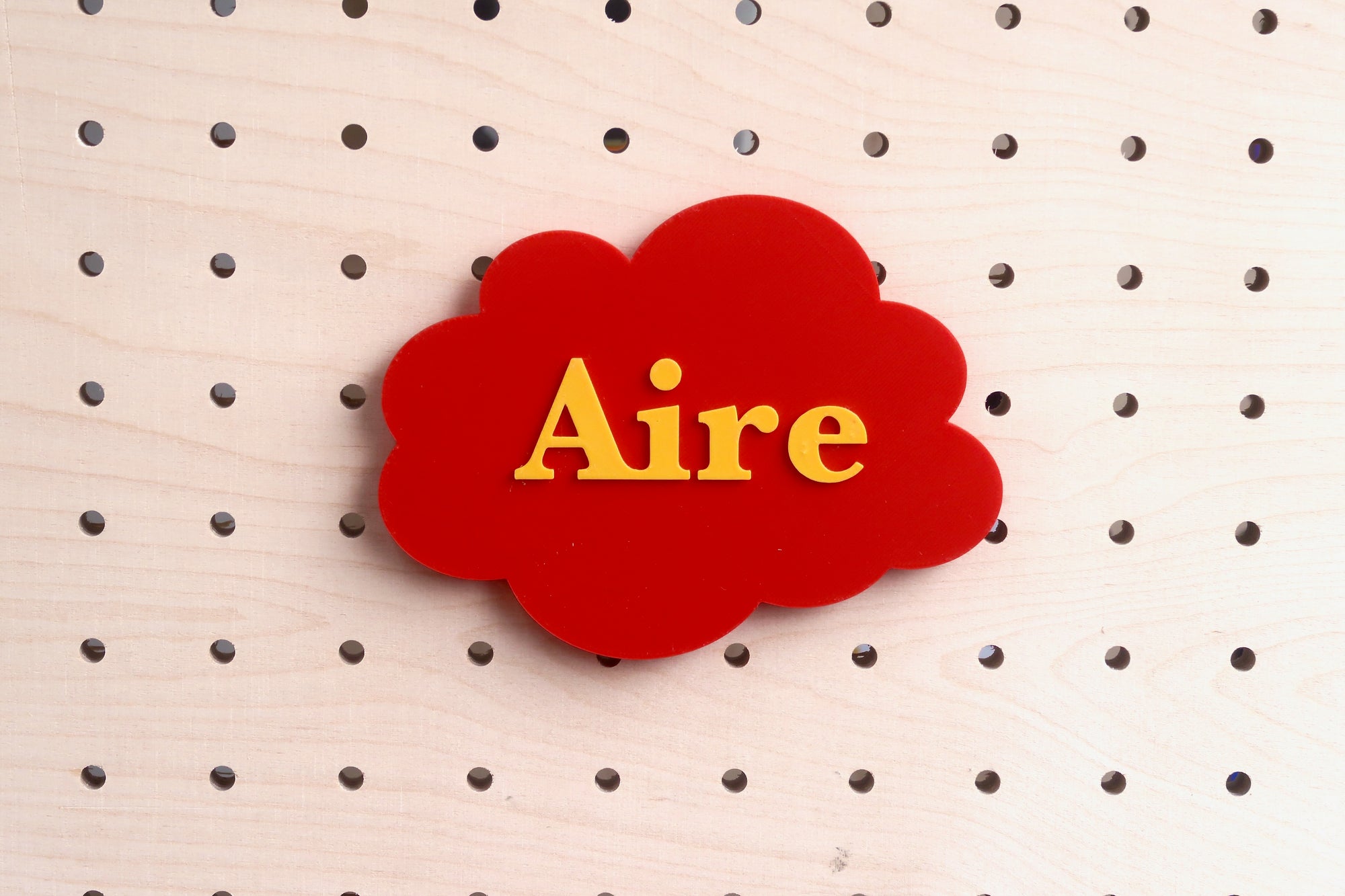 Pictogrammes et insignes pour panneau perforé