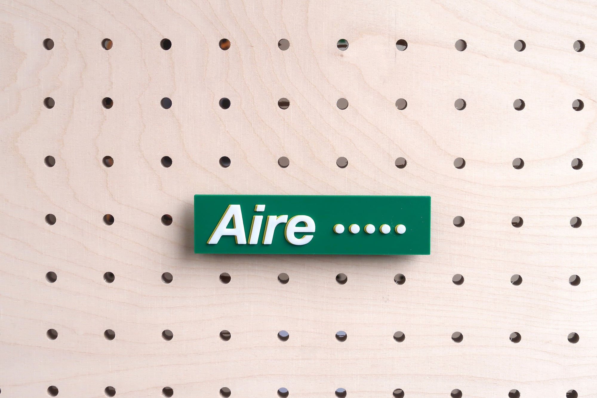 Pictogrammes et insignes pour panneau perforé