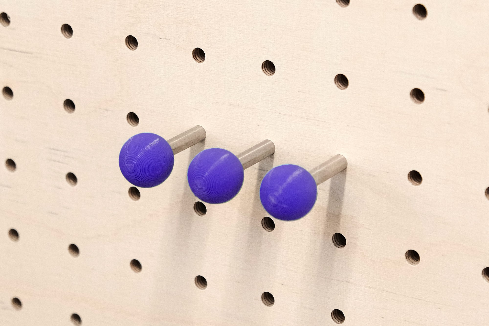 Tourillon coloré - Goupille avec bille de couleur pour Pegboard