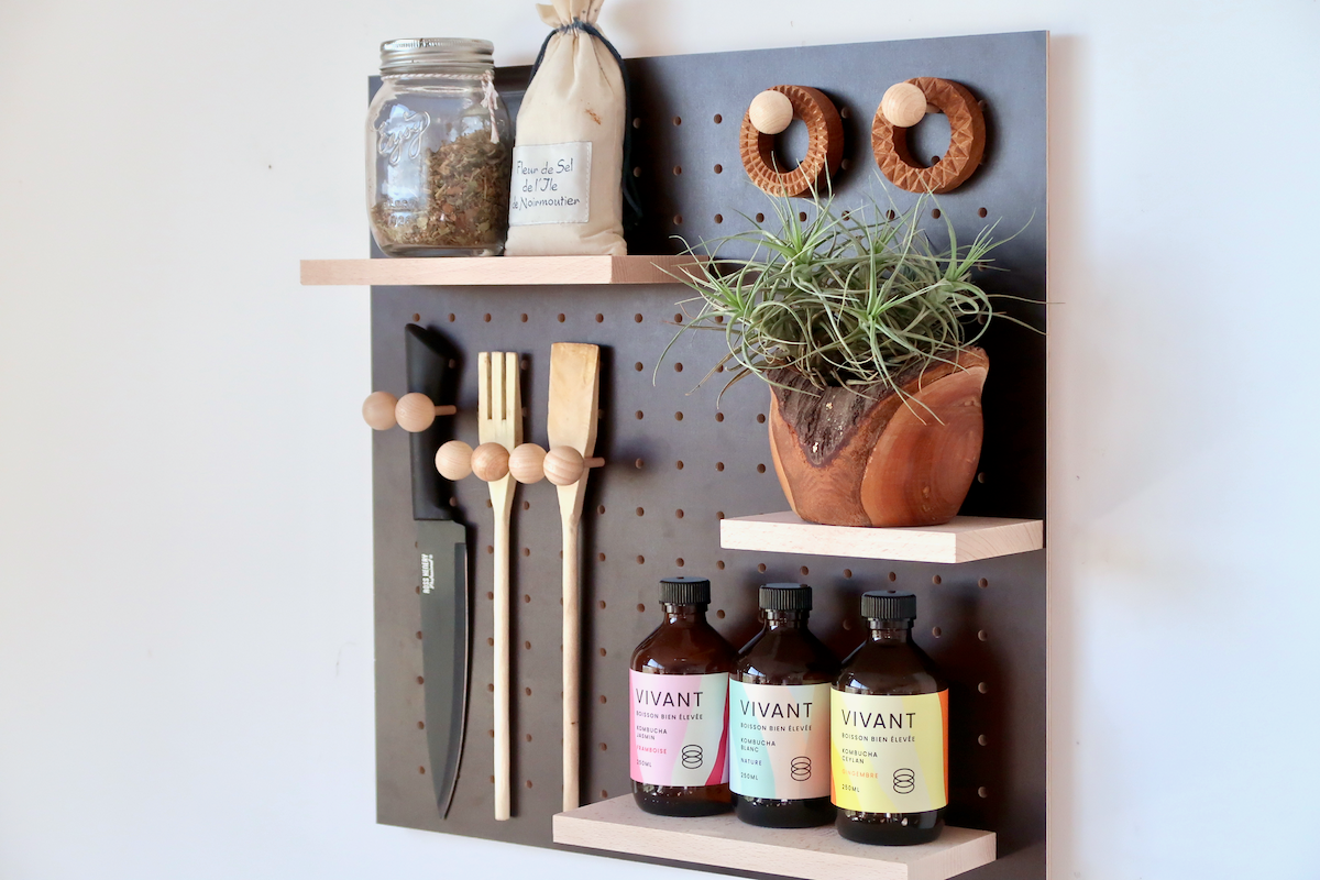 Locataire : quelles solutions de rangement mural quand on ne peut (presque) pas percer ?