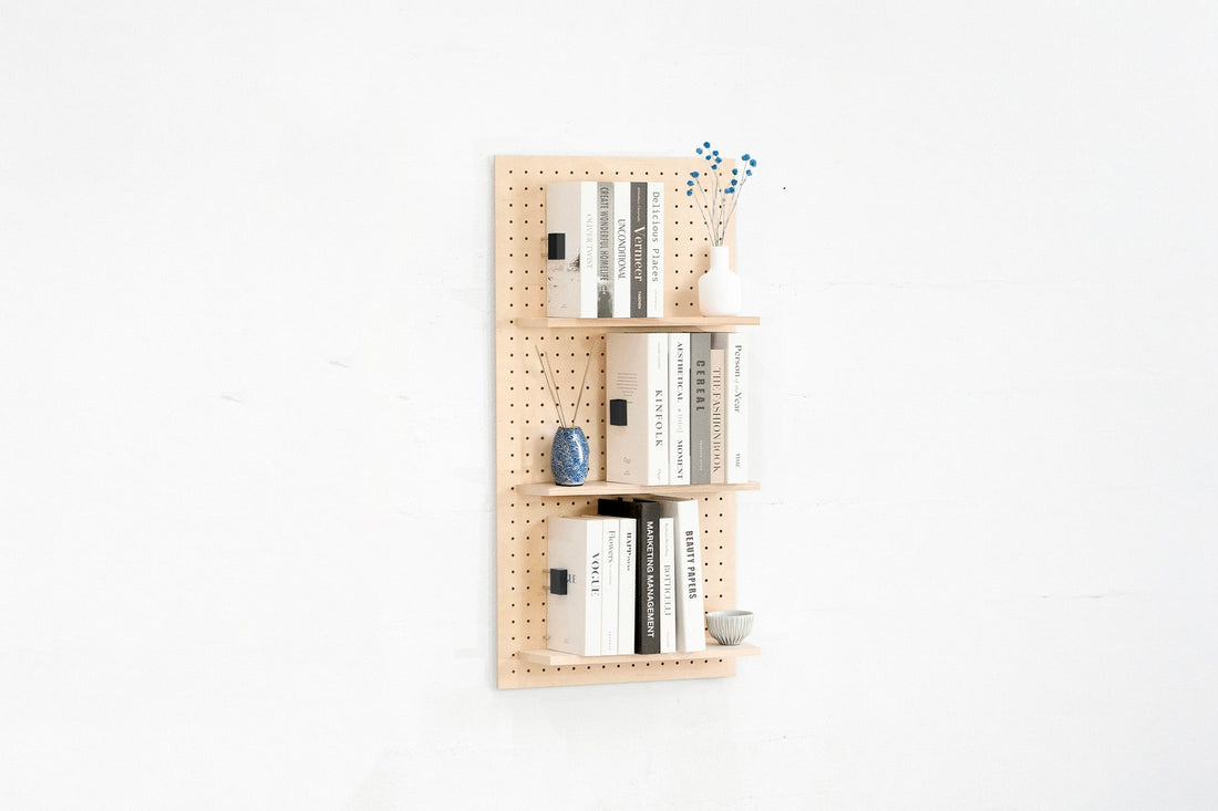 Qu’est-ce qu’un pegboard ou panneau perforé ? Définition, usages et choix