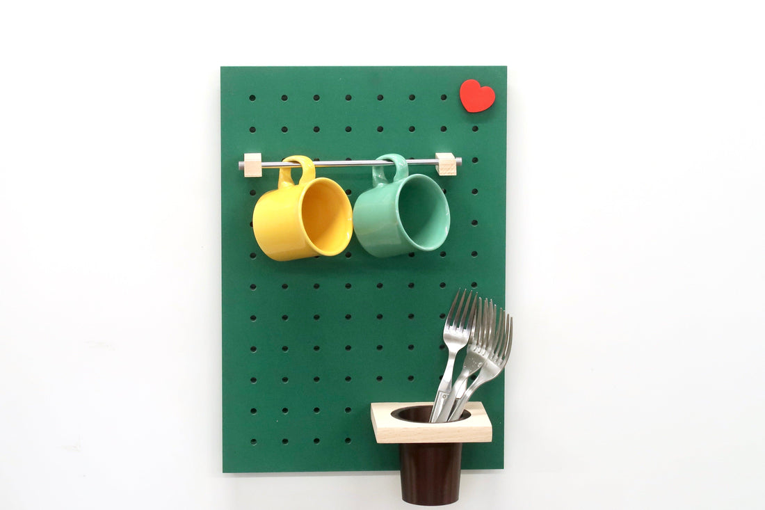 Le panneau perforé 27 cm : Nouveau format chez Aire - Aire