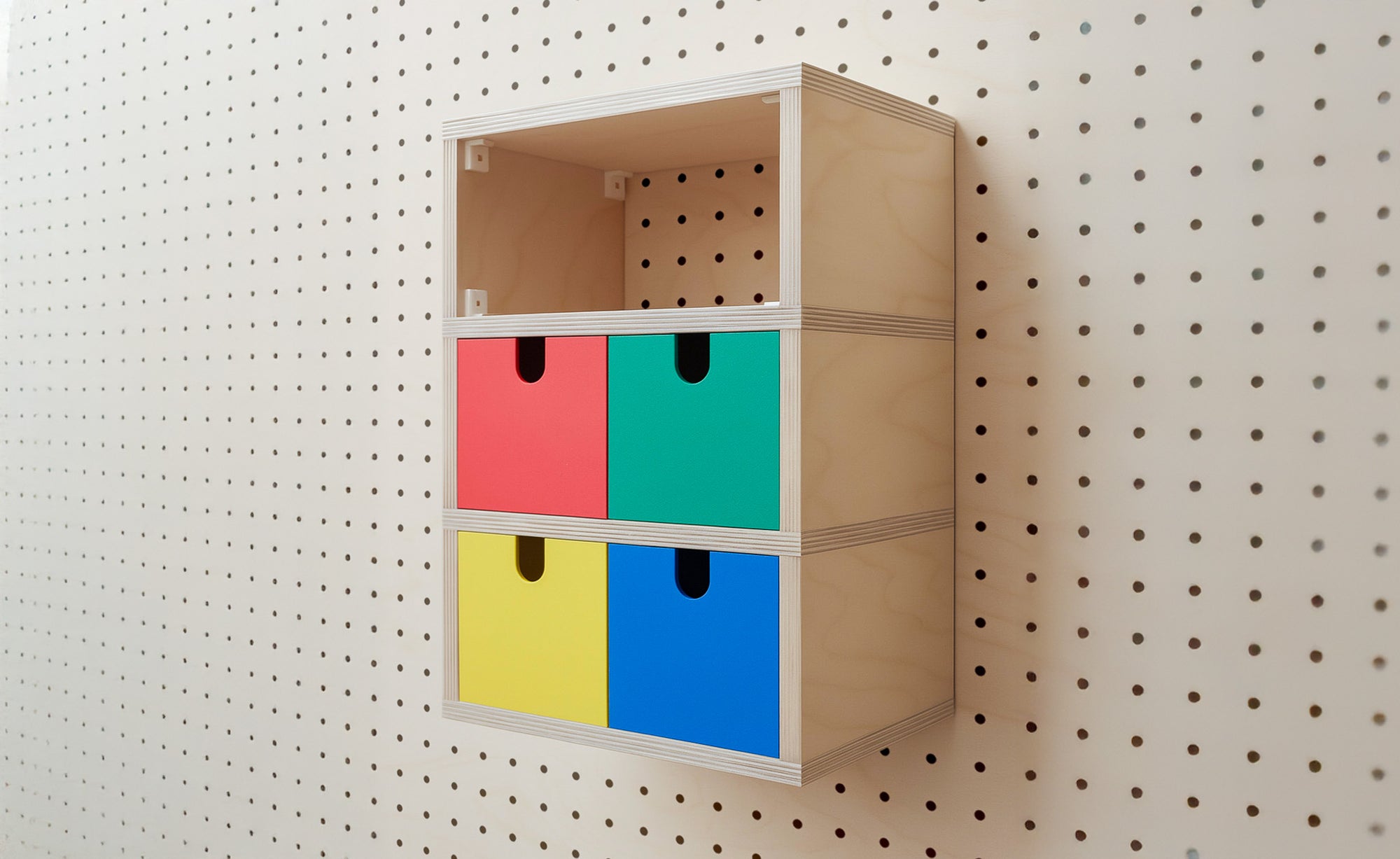 3-section locker