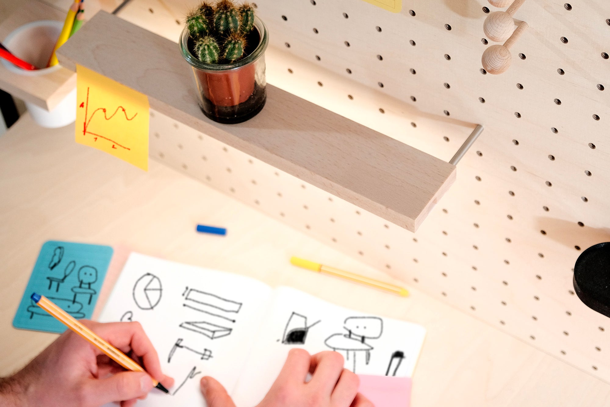 Hanging pencil holder for Pegboard