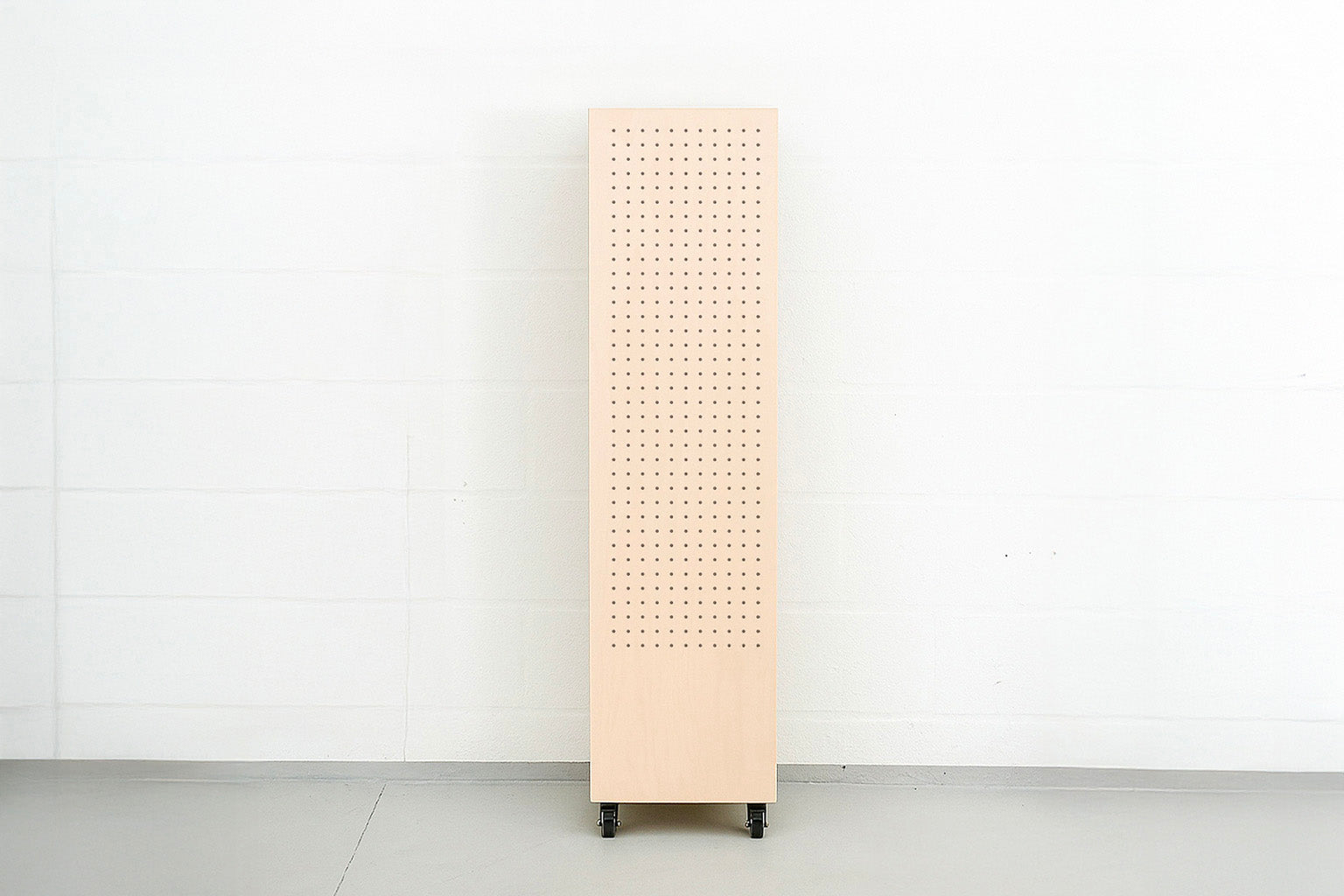 Tour de rangement perforée - Pegboard casier de rangement sur roulettes