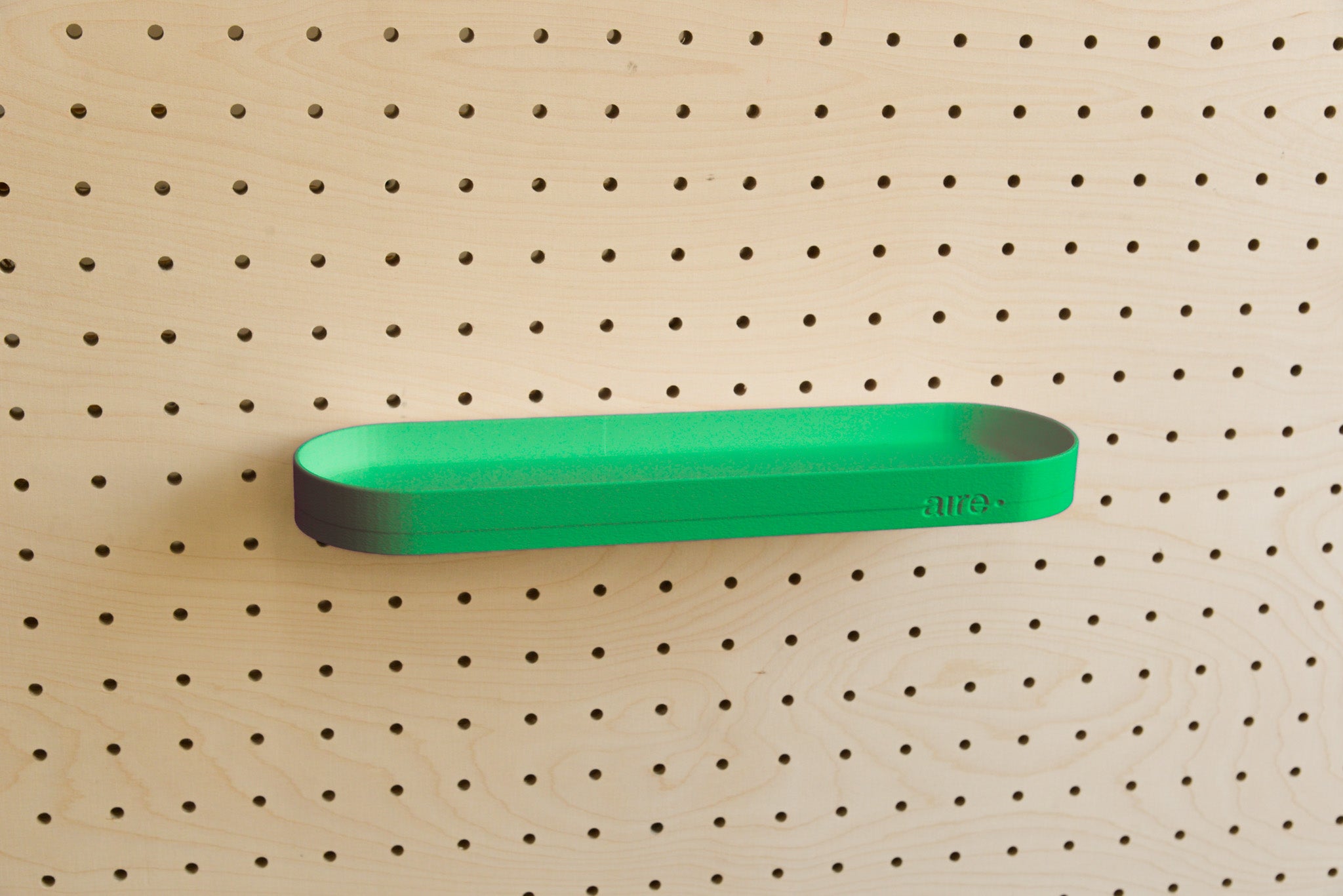 Étagère avec rebords pour pegboard – tablette murale de rangement