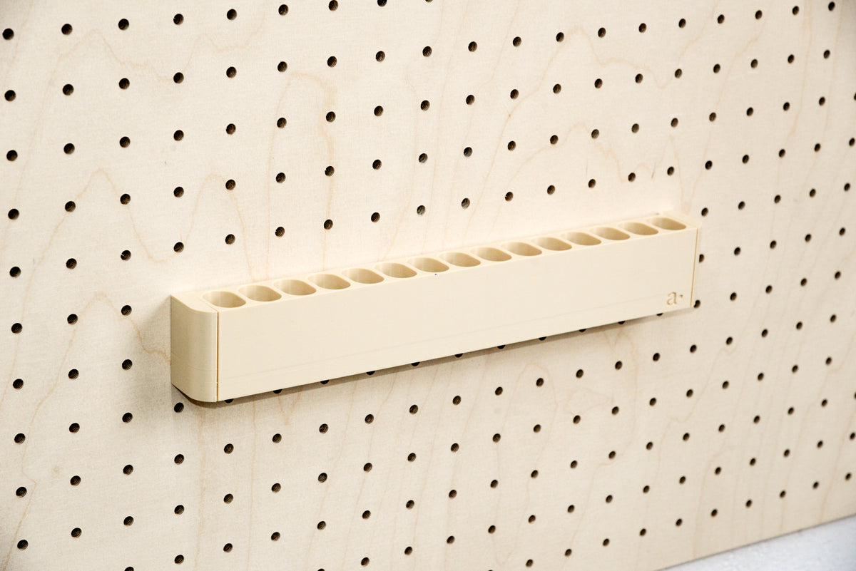 Leerer Textmarkerhalter für Pegboard mit 15 3D-gedruckten Fächern - Aire