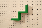 Step Shelf for Pegboard – Minimalist 3D-Printed Object Holder