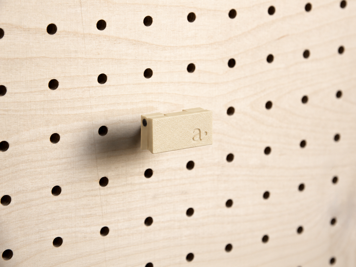 Magnetische Fotoklammer für Pegboard – Kartenclip für die Lochwand
