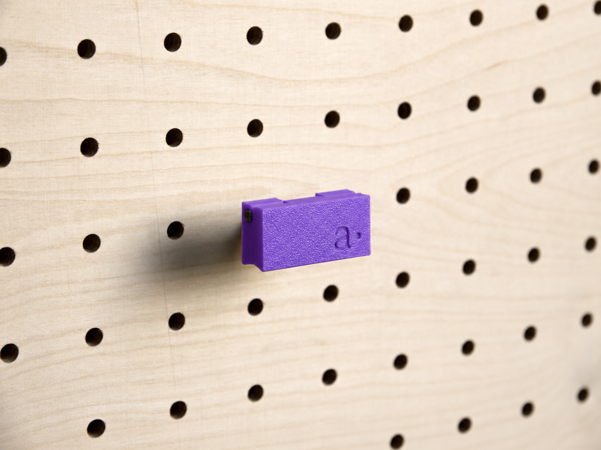 Magnetische Fotoklammer für Pegboard – Kartenclip für die Lochwand