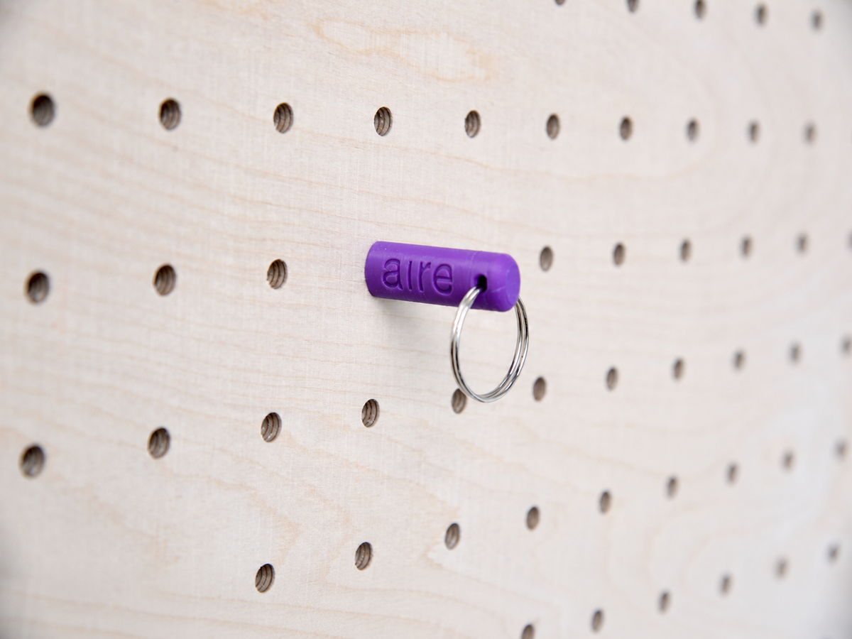 Porte-clés à anneau pour pegboard – Violet