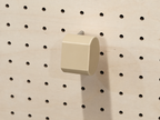 Porte-montre mural pour pegboard – support montre inox et impression 3D