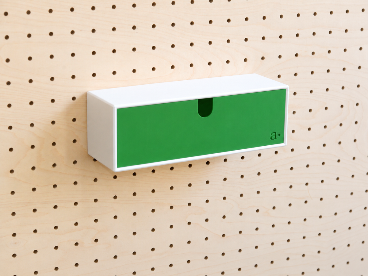 Casier coloré multifonction pour pegboard – 27×9 cm / Vert