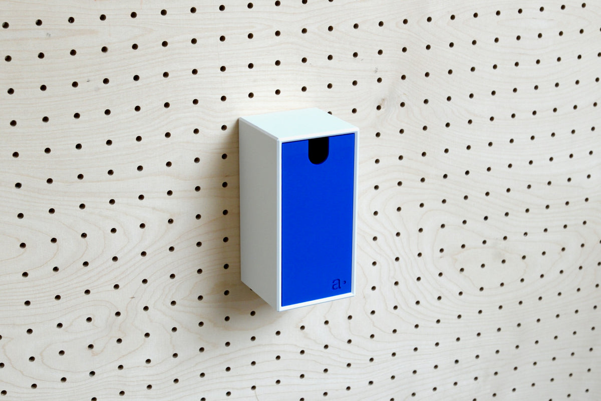 Casier coloré multifonction pour pegboard – 9×18 cm / Bleu