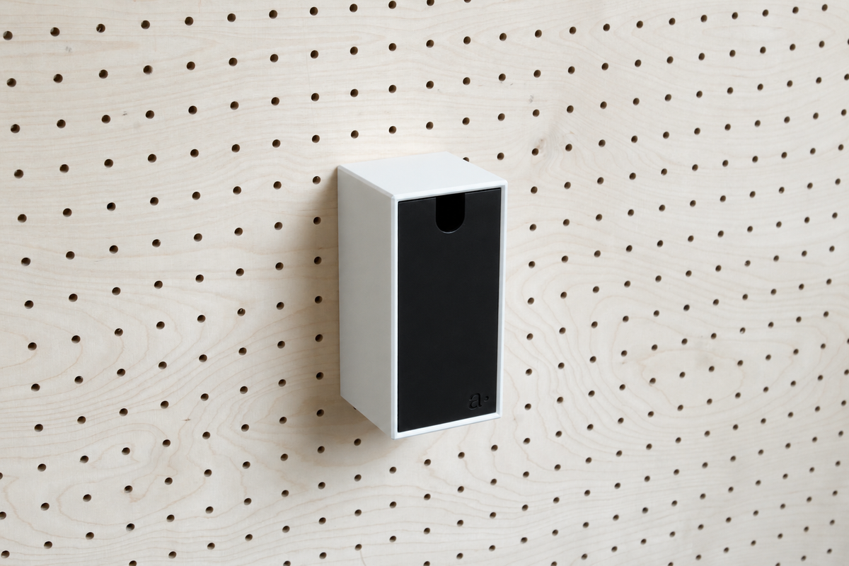 Casier coloré multifonction pour pegboard – 9×18 cm / Noir