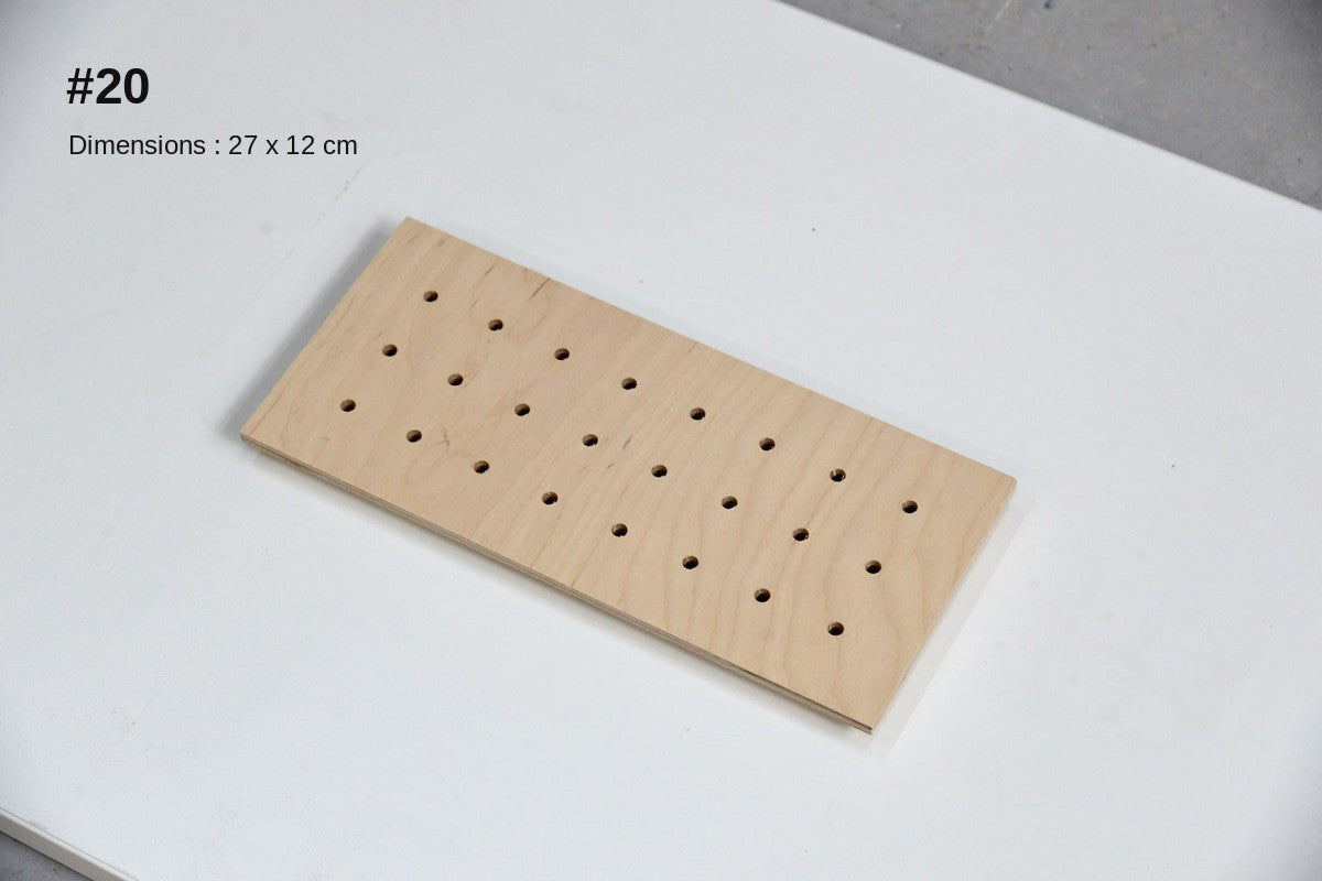 Pegboard bouleau en déstockage, pièce n°20 (27 x 12 cm)