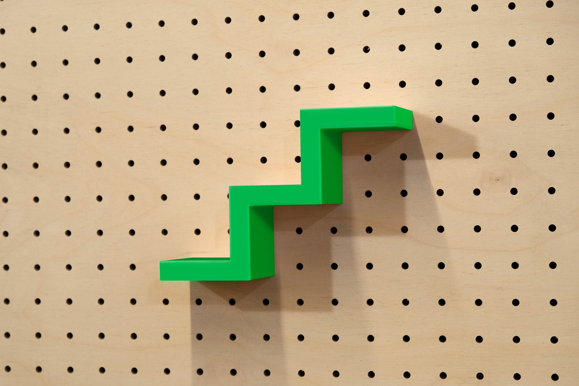 Treppenregalaufbewahrung – minimalistischer Objekthalter im 3D-Druck