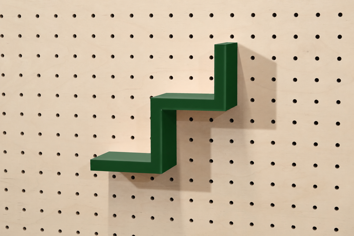 Étagère escalier pour pegboard – 2 marches / Vert foncé