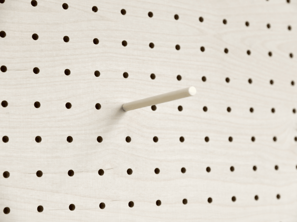 Goupille colorée beige pour pegboard – tige inox gainée – Aire