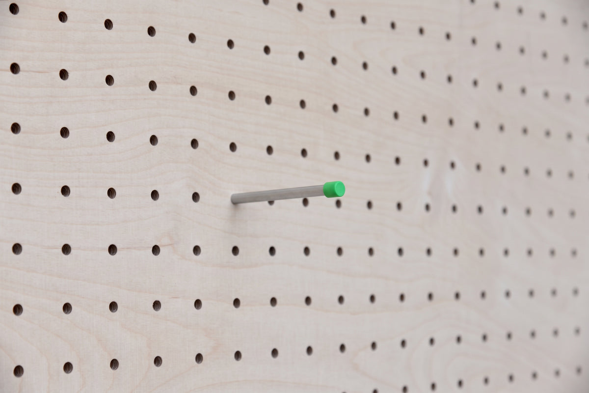 Pasador inox para pegboard con tope de color verde