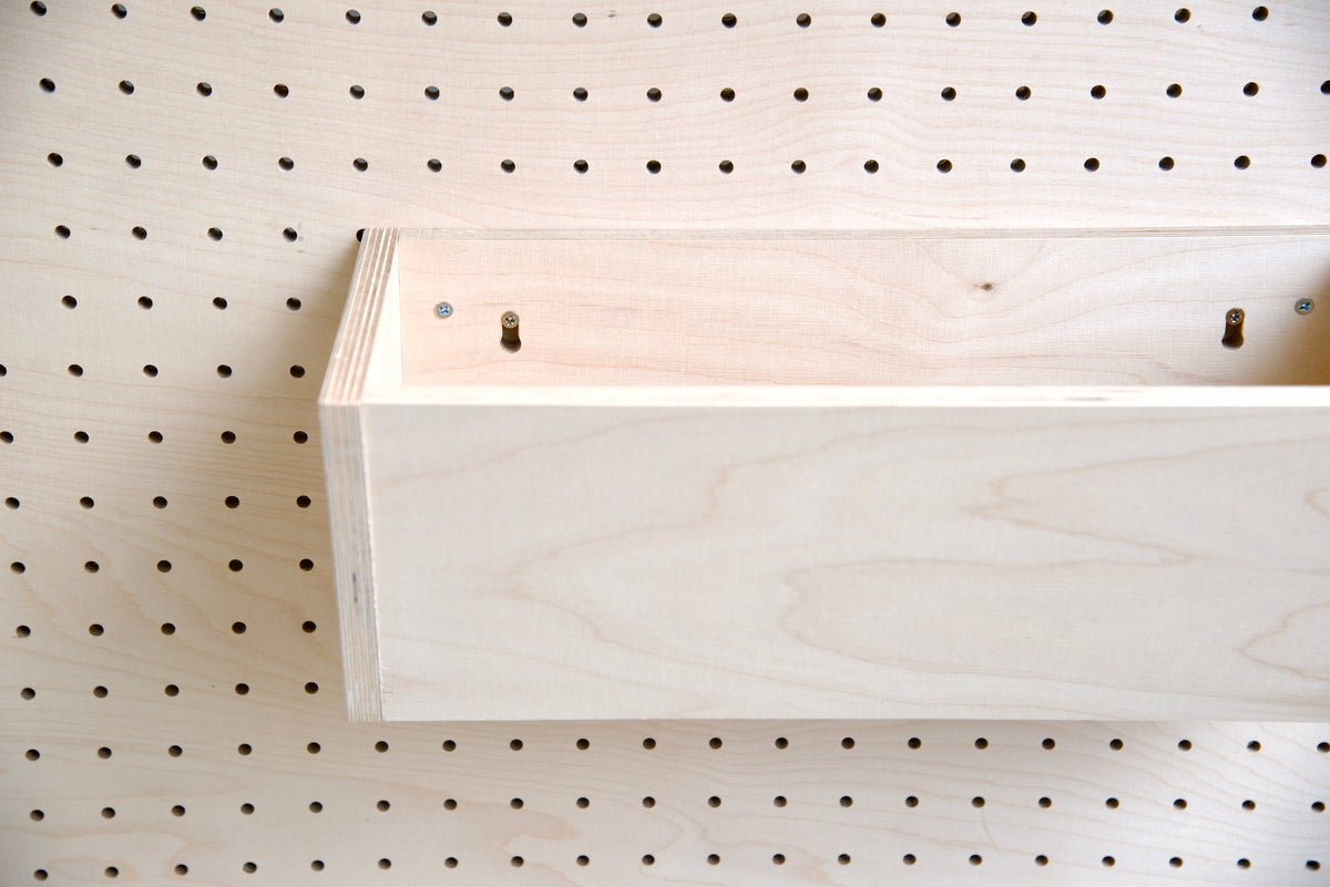Innenansicht der Holzschale für Pegboard aus Birke