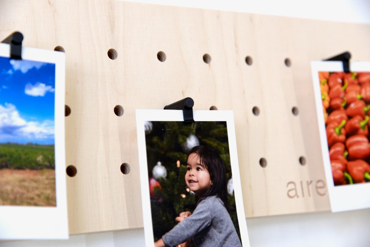 Pegboard 48 x 12 cm avec 5 pinces porte photos - Pegboard - Aire -  - 5