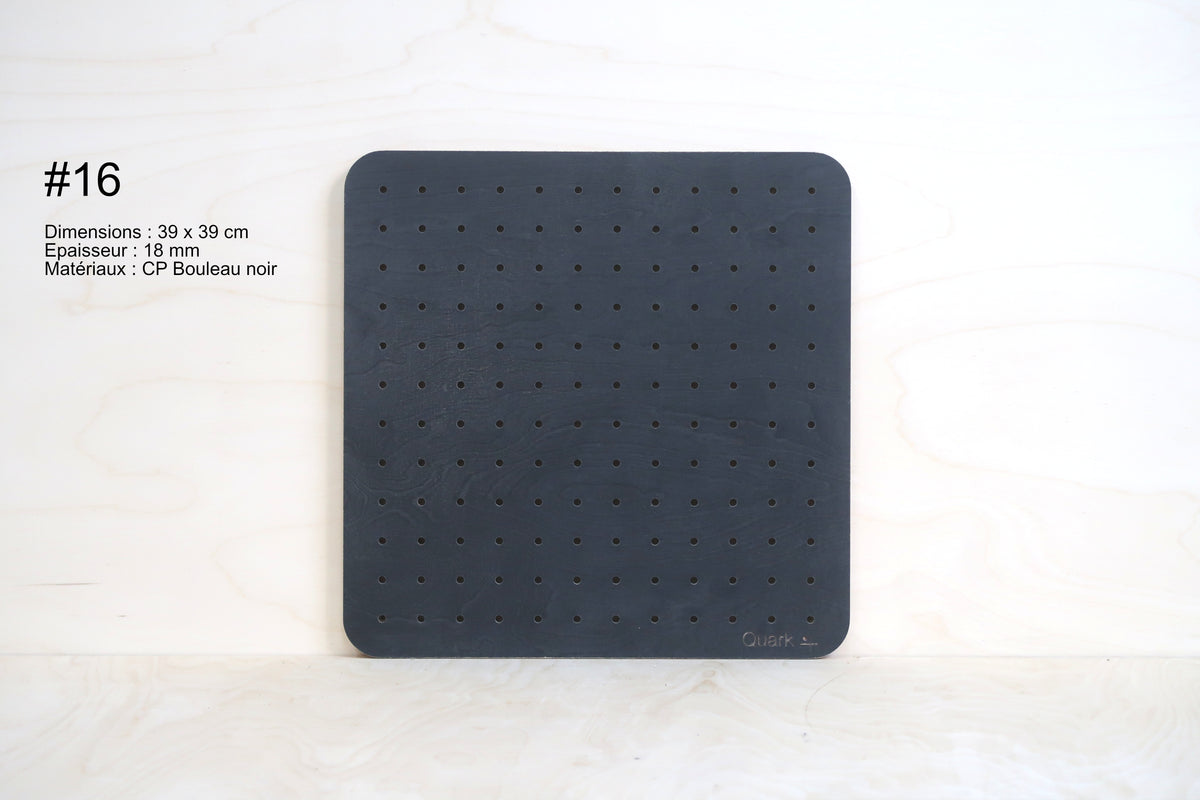 Schwarzes Pegboard mit abgerundeten Ecken im Ausverkauf, Stück Nr. 16