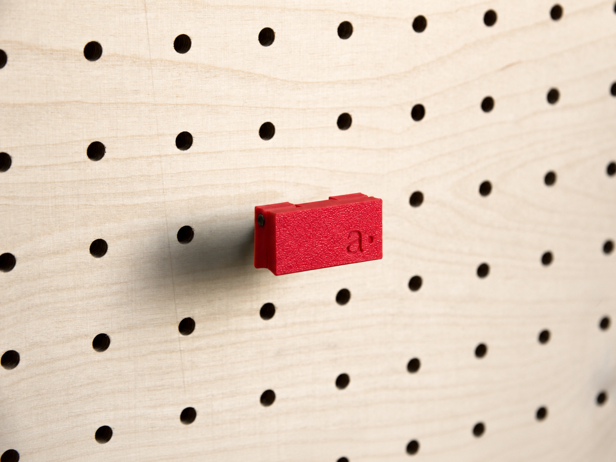 Pince photo magnétique pour pegboard – Rouge / S