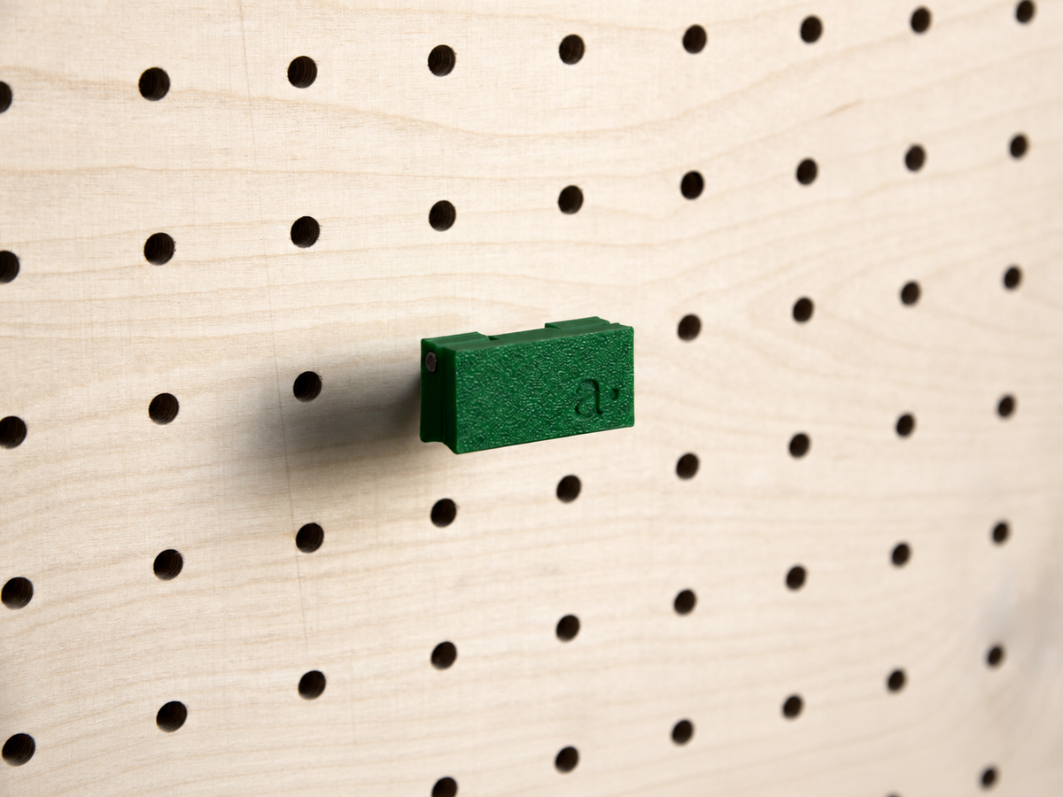 Pince photo magnétique pour pegboard – Vert foncé / S