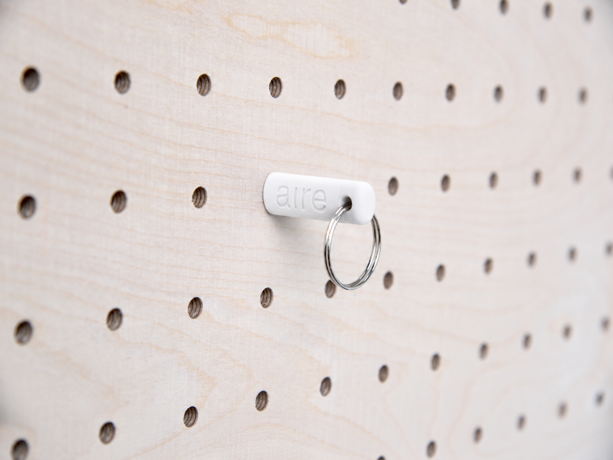 Porte-clés à anneau pour pegboard – Blanc