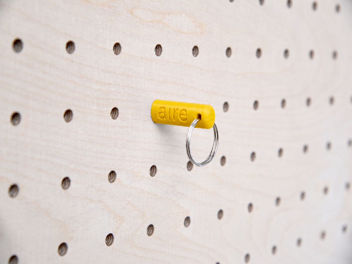 Porte-clés à anneau pour pegboard – Jaune
