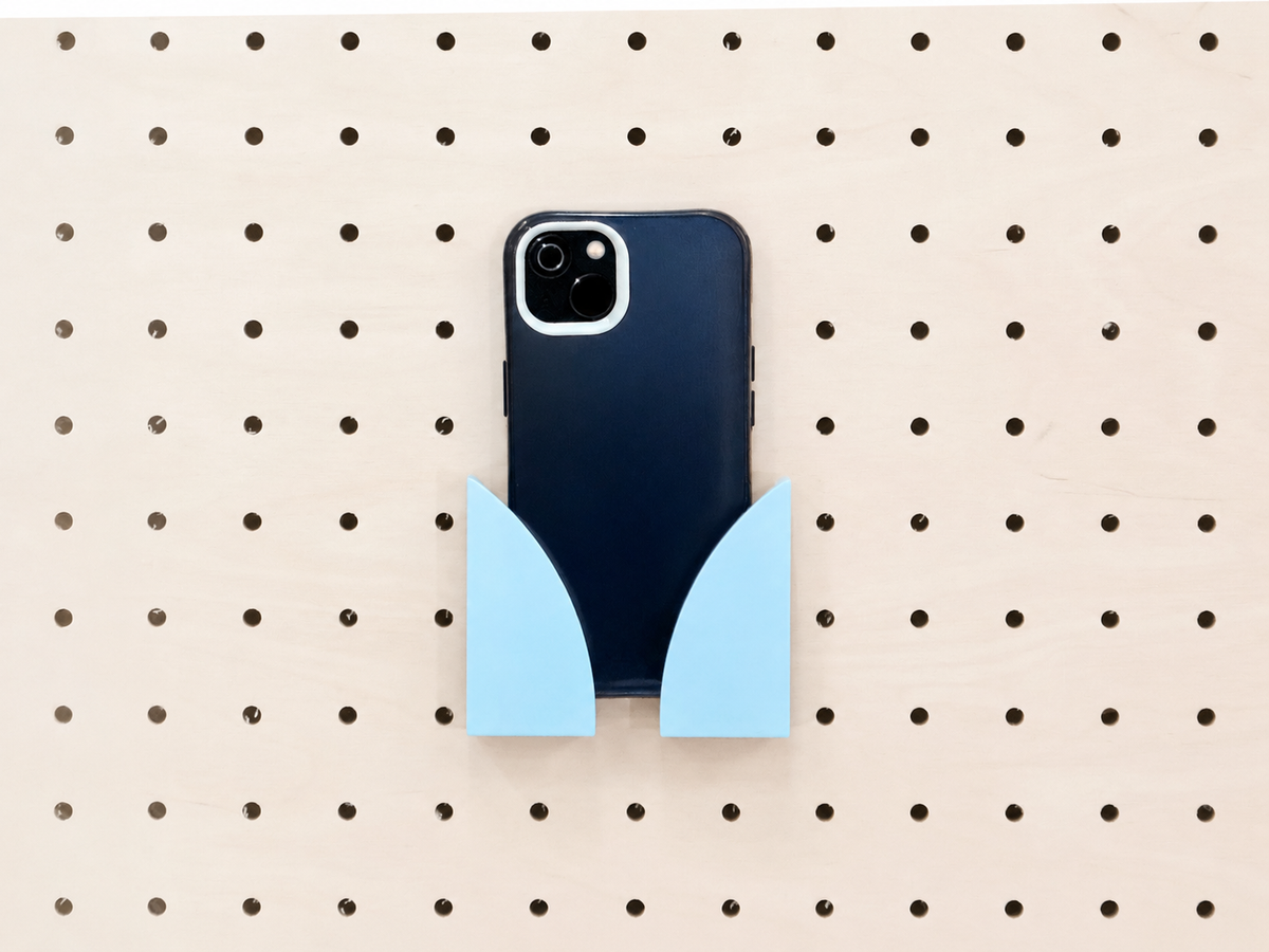 Porte-téléphone mural pour pegboard – Bleu Ciel