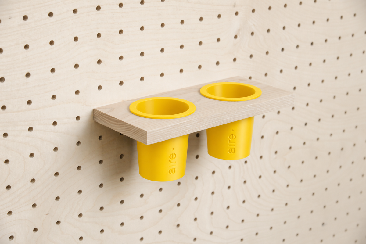 Pot à crayons suspendu pour pegboard – Double / Jaune