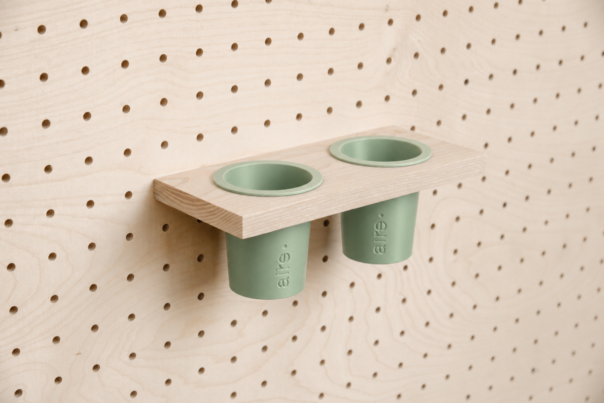 Pot à crayons suspendu pour pegboard – Double / Vert sauge