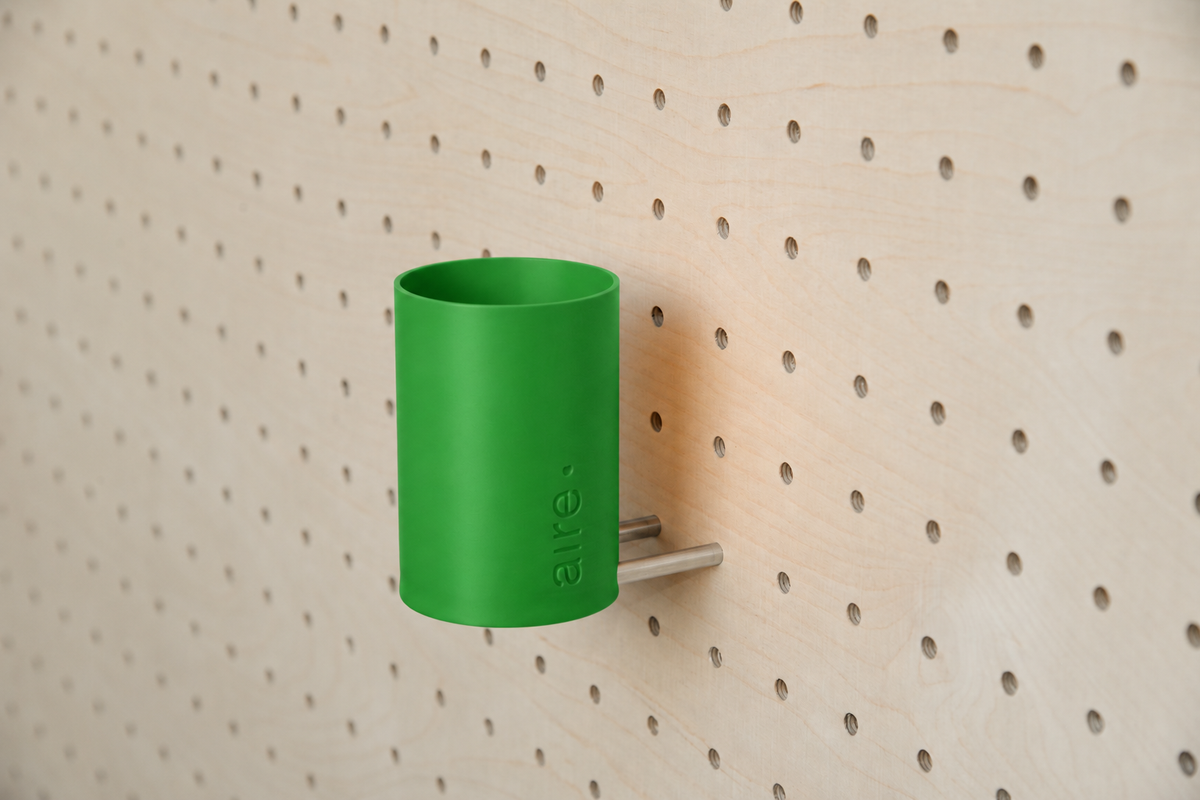 Pot à stylos flottant pour pegboard – Vert
